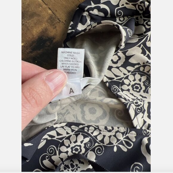 LOFT Dark Floral Print Navy + Cream True Wrap Midi Dress - Size 0 - Picture 7 of 8